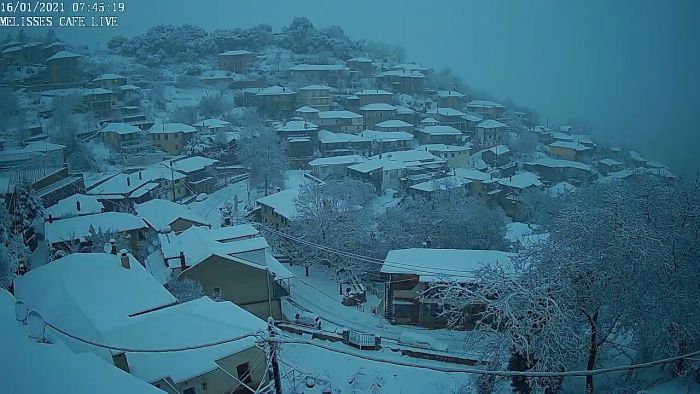 &quot;Στα λευκά&quot; το όμορφο Βαλτεσίνικο