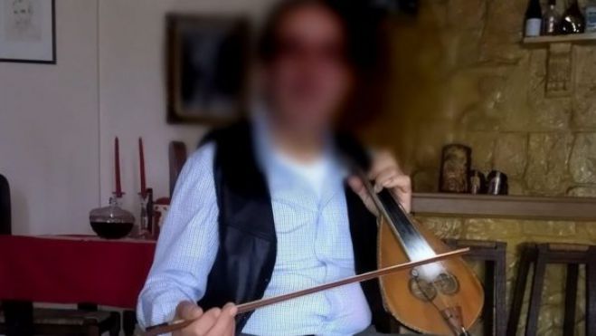 &Sigma;&tau;&iota;&sigmaf; &phi;&upsilon;&lambda;&alpha;&kappa;έ&sigmaf; &Tau;&rho;ί&pi;&omicron;&lambda;&eta;&sigmaf; &omicron; 67&chi;&rho;&omicron;&nu;&omicron;&sigmaf; &lambda;&upsilon;&rho;ά&rho;&eta;&sigmaf; &pi;&omicron;&upsilon; &epsilon;&kappa;&mu;&epsilon;&tau;&alpha;&lambda;&lambda;&epsilon;&upsilon;ό&tau;&alpha;&nu; &sigma;&epsilon;&xi;&omicron;&upsilon;&alpha;&lambda;&iota;&kappa;ά &alpha;&nu;ή&lambda;&iota;&kappa;&omicron; &alpha;&gamma;ό&rho;&iota; &sigma;&tau;&eta;&nu; &Kappa;&rho;ή&tau;&eta;