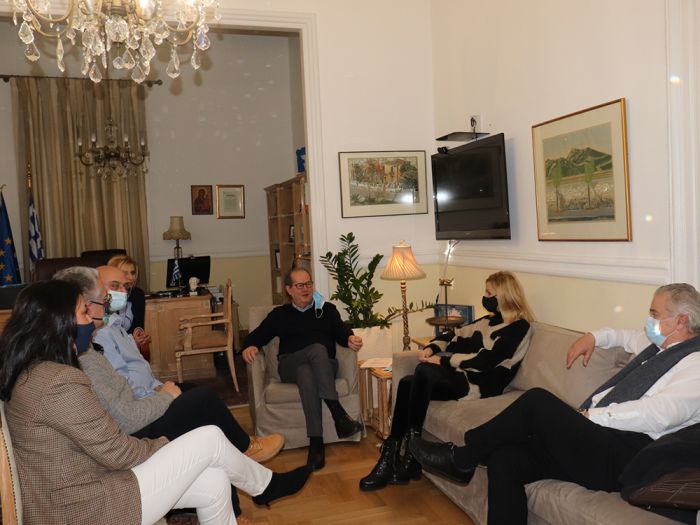 &Sigma;&upsilon;&nu;ά&nu;&tau;&eta;&sigma;&eta; &mu;&epsilon; &Nu;ί&kappa;&alpha; &epsilon;ί&chi;&epsilon; &omicron; &epsilon;&pi;&iota;&chi;&epsilon;&iota;&rho;&eta;&mu;&alpha;&tau;ί&alpha;&sigmaf; &pi;&omicron;&upsilon; &theta;έ&lambda;&epsilon;&iota; &nu;&alpha; &alpha;&nu;&omicron;ί&xi;&epsilon;&iota; &epsilon;&rho;&gamma;&omicron;&sigma;&tau;ά&sigma;&iota;&omicron; &chi;&alpha;&rho;&tau;&omicron;&pi;&omicron;&lambda;&tau;&omicron;ύ &sigma;&tau;&eta; &Mu;&epsilon;&gamma;&alpha;&lambda;ό&pi;&omicron;&lambda;&eta;!