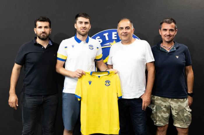 &Epsilon;&pi;ί&sigma;&eta;&mu;&omicron; | O Ervin Zukanovic &sigma;&tau;&omicron;&nu; &Alpha;&sigma;&tau;έ&rho;&alpha;!