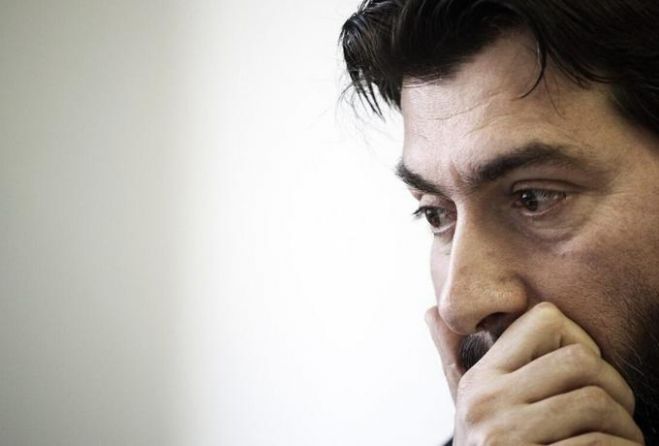 &Alpha;&delta;&epsilon;&rho;&phi;ό&sigmaf; &pi;. &Alpha;&nu;&tau;&omega;&nu;ί&omicron;&upsilon;: &laquo;&Tau;&alpha; &kappa;&upsilon;&kappa;&lambda;ώ&mu;&alpha;&tau;&alpha; &delta;&epsilon;&nu; &chi;ώ&nu;&epsilon;&psi;&alpha;&nu; ό&sigma;&alpha; &kappa;&alpha;&tau;ά&phi;&epsilon;&rho;&epsilon; έ&nu;&alpha;&sigmaf; &phi;&tau;&omega;&chi;ό&sigmaf;&raquo; (vid)