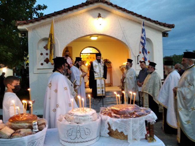 &Omicron; &Epsilon;&sigma;&pi;&epsilon;&rho;&iota;&nu;ό&sigmaf; &tau;&eta;&sigmaf; &Alpha;&gamma;ί&alpha;&sigmaf; &Sigma;&omicron;&phi;ί&alpha;&sigmaf; &sigma;&tau;&eta; &Phi;&tau;έ&rho;&eta; &Mu;&alpha;&nu;&tau;&iota;&nu;&epsilon;ί&alpha;&sigmaf; (&epsilon;&iota;&kappa;ό&nu;&epsilon;&sigmaf;)