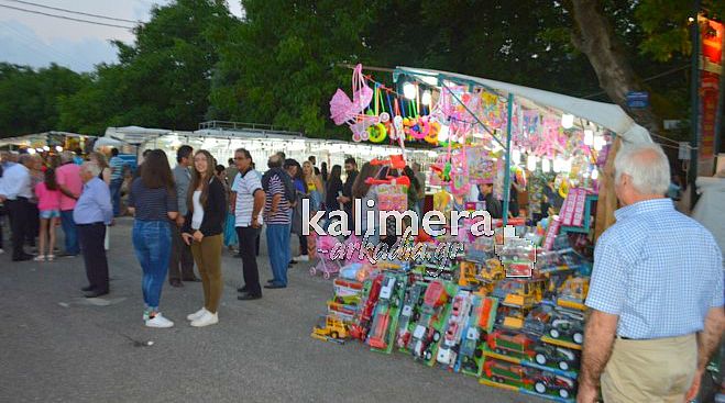 Πολύς κόσμος και γλέντι με Κατσίγιαννη στην εμποροπανήγυρη στα Λαγκάδια (vd)!