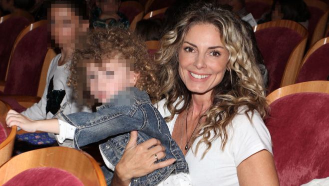 &Kappa;&alpha;&tau;&epsilon;&rho;ί&nu;&alpha; &Lambda;ά&sigma;&pi;&alpha; | &Xi;&epsilon;&sigma;&pi;ά &gamma;&iota;&alpha; &tau;&iota;&sigmaf; Drag Queens &pi;&omicron;&upsilon; &delta;&iota;&alpha;&beta;ά&zeta;&omicron;&upsilon;&nu; &pi;&alpha;&rho;&alpha;&mu;ύ&theta;&iota;&alpha; &sigma;&epsilon; &pi;&alpha;&iota;&delta;&iota;ά &sigma;&tau;&eta; &Theta;&epsilon;&sigma;&sigma;&alpha;&lambda;&omicron;&nu;ί&kappa;&eta;