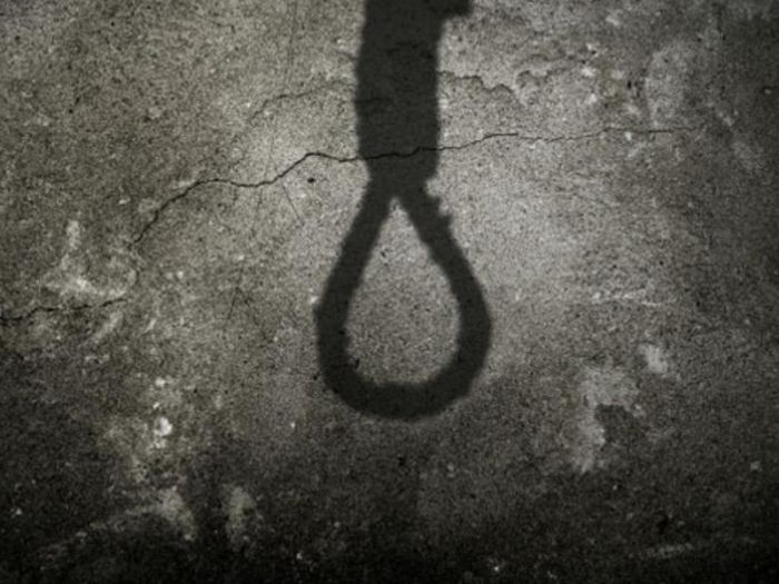 &Tau;&rho;&alpha;&gamma;&omega;&delta;ί&alpha; &sigma;&tau;&eta; &delta;&upsilon;&tau;&iota;&kappa;ή &Alpha;&chi;&alpha;ΐ&alpha; - &Tau;&omicron;&nu; &beta;&rho;ή&kappa;&alpha;&nu; &kappa;&rho;&epsilon;&mu;&alpha;&sigma;&mu;έ&nu;&omicron; &sigma;&epsilon; &delta;έ&nu;&tau;&rho;&omicron;