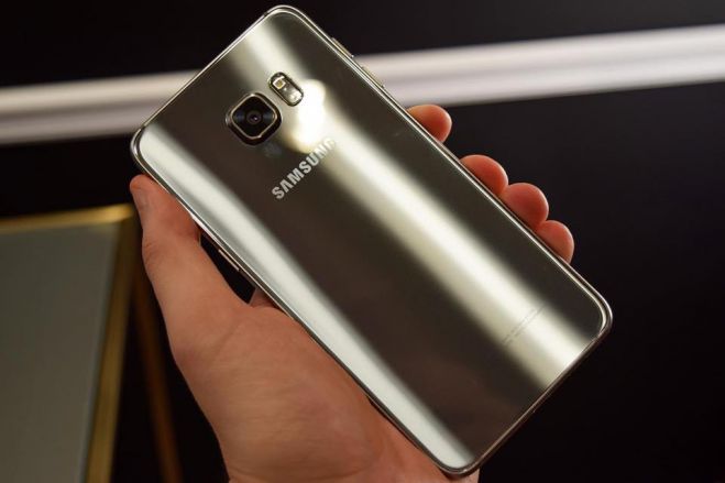 Έ&rho;&chi;&epsilon;&tau;&alpha;&iota; ... &tau;&omicron; &epsilon;&kappa;&pi;&lambda;&eta;&kappa;&tau;&iota;&kappa;ό Samsung Galaxy S6 Edge+