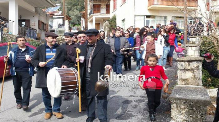 Συμβαίνει τώρα:«Όξω ψύλλοι, ποντικοί» στο χωριό Δάρα! (εικόνες)