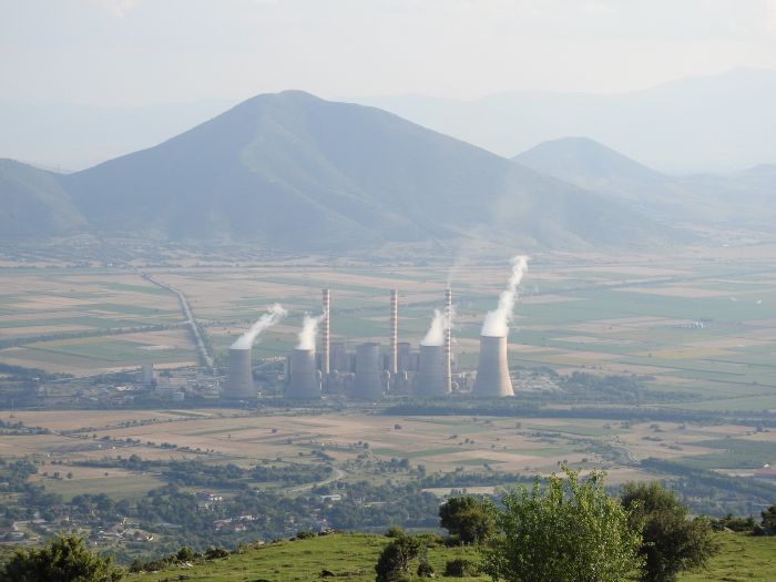 &Pi;&alpha;&pi;&alpha;&eta;&lambda;&iota;&omicron;ύ: "&Kappa;&iota;&nu;&delta;&upsilon;&nu;&epsilon;ύ&epsilon;&iota; &nu;&alpha; &gamma;ί&nu;&epsilon;&iota; &laquo;&kappa;&rho;&alpha;&nu;ί&omicron;&upsilon; &tau;ό&pi;&omicron;&sigmaf;&raquo; &eta; &Mu;&epsilon;&gamma;&alpha;&lambda;ό&pi;&omicron;&lambda;&eta;"