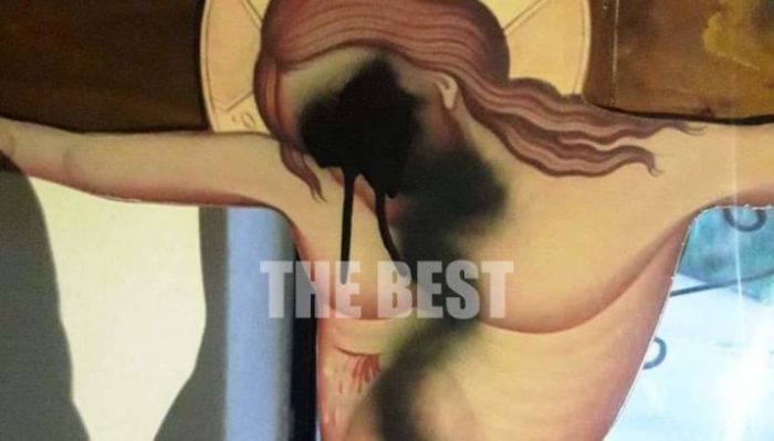 &Beta;&alpha;&nu;&delta;ά&lambda;&iota;&sigma;&alpha;&nu; &Epsilon;&sigma;&tau;&alpha;&upsilon;&rho;&omega;&mu;έ&nu;&omicron; &sigma;&epsilon; &Nu;&alpha;ό &tau;&eta;&sigmaf; &Pi;ά&tau;&rho;&alpha;&sigmaf;