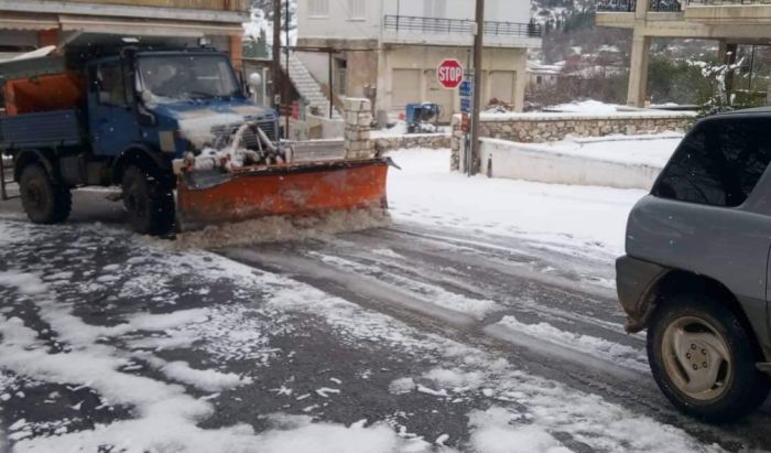 Ανοίγει δρόμους σε χωριά ο Δήμος Τρίπολης - Δείτε εικόνες από την Κανδήλα!