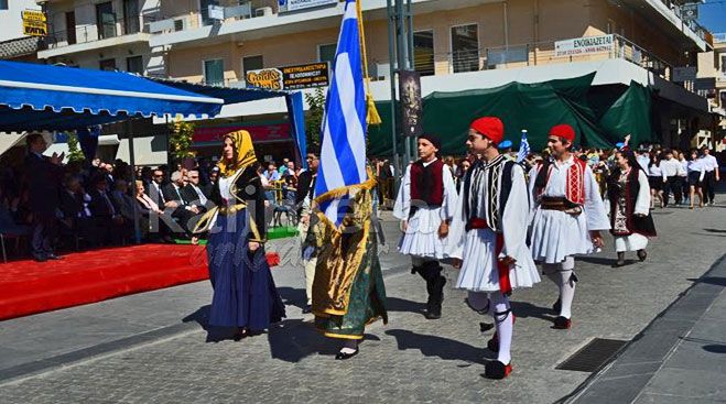 Ό&lambda;&eta; &eta; &pi;&alpha;&rho;έ&lambda;&alpha;&sigma;&eta; &gamma;&iota;&alpha; &tau;&eta;&nu; &epsilon;&pi;έ&tau;&epsilon;&iota;&omicron; &tau;&eta;&sigmaf; Ά&lambda;&omega;&sigma;&eta;&sigmaf;! (vd)