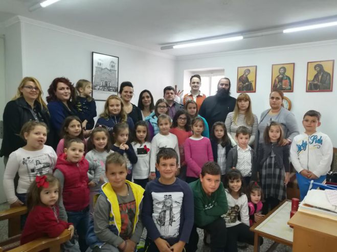 &Tau;&rho;ί&pi;&omicron;&lambda;&eta; | &Xi;&epsilon;&kappa;ί&nu;&eta;&sigma;&epsilon; &tau;&omicron; &Kappa;&alpha;&tau;&eta;&chi;&eta;&tau;&iota;&kappa;ό &tau;&omicron;&upsilon; &Alpha;&gamma;ί&omicron;&upsilon; &Beta;&alpha;&sigma;&iota;&lambda;&epsilon;ί&omicron;&upsilon; (&epsilon;&iota;&kappa;ό&nu;&epsilon;&sigmaf;)