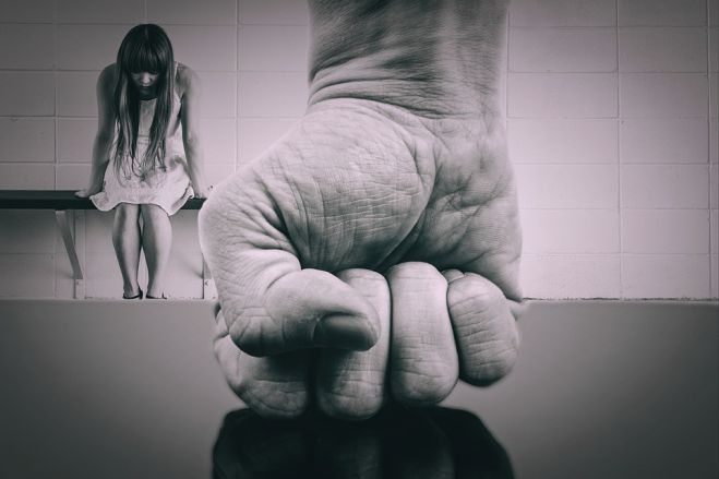 Κανδήλα | Δράση ευαισθητοποίησης του κοινού για τη μείωση της ενδοοικογενειακής βίας και της βίας στα σχολεία