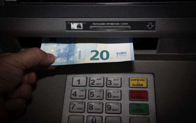 Για &quot;αδικαιολόγητα υψηλές χρεώσεις των τραπεζών&quot; στα ΑΤΜ μιλά ο Κωνσταντινόπουλος