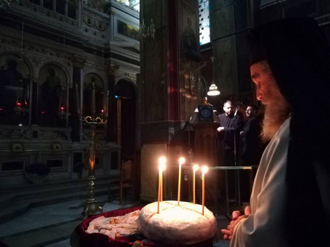 &Eta; &Alpha;&gamma;&rho;&upsilon;&pi;&nu;ί&alpha; &tau;&omicron;&upsilon; &Omicron;&sigma;ί&omicron;&upsilon; &Gamma;&epsilon;&omega;&rho;&gamma;ί&omicron;&upsilon; &sigma;&tau;&eta;&nu; &Tau;&rho;ί&pi;&omicron;&lambda;&eta; (&epsilon;&iota;&kappa;ό&nu;&epsilon;&sigmaf;)