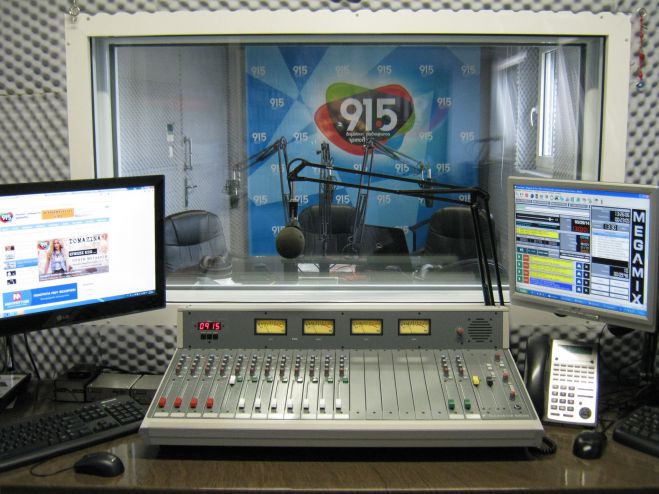 &Delta;&eta;&mu;&omicron;&tau;&iota;&kappa;ό &Rho;&alpha;&delta;&iota;ό&phi;&omega;&nu;&omicron; | &Nu;έ&omicron;&sigmaf; &Pi;&rho;ό&epsilon;&delta;&rho;&omicron;&sigmaf; &omicron; &Eta;&lambda;ί&alpha;&sigmaf; &Kappa;&omicron;ύ&rho;&omicron;&sigmaf;, &Alpha;&nu;&tau;&iota;&pi;&rho;ό&epsilon;&delta;&rho;&omicron;&sigmaf; &omicron; &Kappa;&omega;&nu;&sigma;&tau;&alpha;&nu;&tau;ί&nu;&omicron;&sigmaf; &Sigma;&kappa;&iota;&nu;&tau;&zeta;ή&sigmaf;