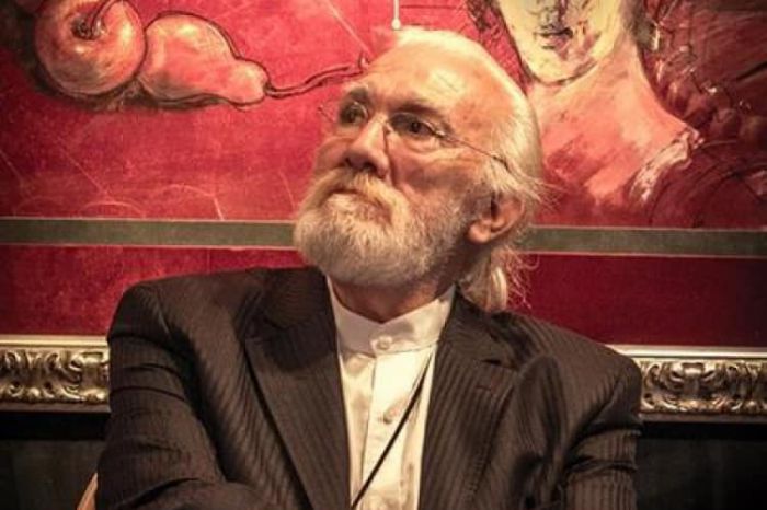 Βλάσης για Ταλαγάνη: "Φεύγοντας αφήνει πίσω του σπουδαίο καλλιτεχνικό έργο, είμαι βέβαιος πως θα συνεχίσει να εμπνέει τους Έλληνες στο μέλλον"