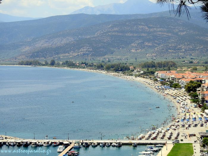 &Pi;&omicron;&lambda;&upsilon;&kappa;&omicron;&sigma;&mu;ί&alpha; &tau;&eta;&nu; &Kappa;&upsilon;&rho;&iota;&alpha;&kappa;ή &sigma;&tau;&omicron; &Pi;&alpha;&rho;ά&lambda;&iota;&omicron; Ά&sigma;&tau;&rho;&omicron;&sigmaf; - &Delta;&epsilon;ί&tau;&epsilon; drone video!