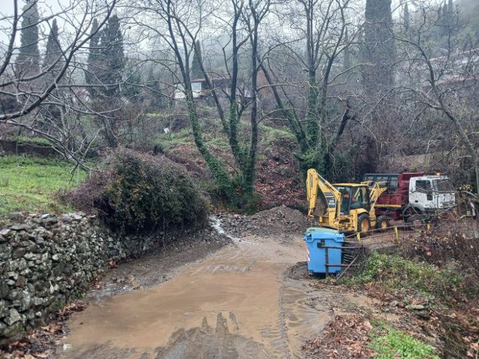 &Sigma;&epsilon; &kappa;&alpha;&tau;ά&sigma;&tau;&alpha;&sigma;&eta; Έ&kappa;&tau;&alpha;&kappa;&tau;&eta;&sigmaf; &Alpha;&nu;ά&gamma;&kappa;&eta;&sigmaf; &Pi;&omicron;&lambda;&iota;&tau;&iota;&kappa;ή&sigmaf; &Pi;&rho;&omicron;&sigma;&tau;&alpha;&sigma;ί&alpha;&sigmaf; &eta; &Kappa;&omicron;&iota;&nu;ό&tau;&eta;&tau;&alpha; &Beta;ά&sigma;&tau;&alpha;