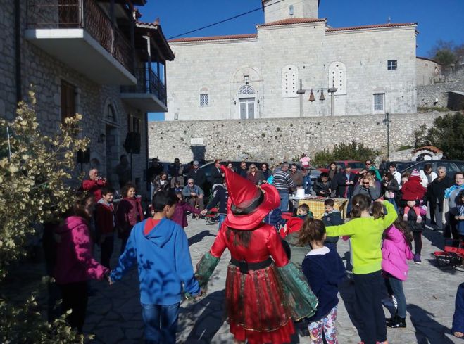 Χριστουγεννιάτικα παιχνίδια στην Καρύταινα (εικόνες)