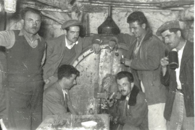 &Sigma;έ&chi;&iota;, &alpha;&mu;&pi;έ&lambda;&iota;&alpha;, &tau;&rho;ύ&gamma;&omicron;&sigmaf; &kappa;&alpha;&iota; "&mu;&omicron;&upsilon;&sigma;&tau;&iota;έ&sigmaf;"!