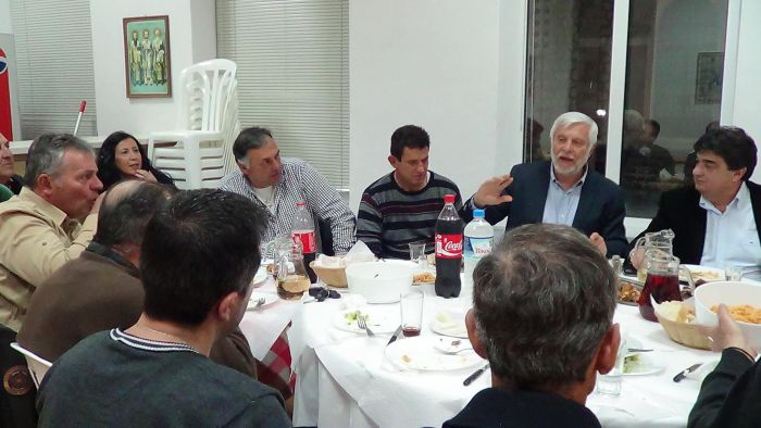 &Nu;έ&omicron; &phi;&rho;ά&gamma;&mu;&alpha; &zeta;&eta;&tau;&omicron;ύ&nu; &omicron;&iota; &kappa;ά&tau;&omicron;&iota;&kappa;&omicron;&iota; &tau;&eta;&sigmaf; &Mu;&alpha;&nu;&theta;&upsilon;&rho;έ&alpha;&sigmaf; (&epsilon;&iota;&kappa;ό&nu;&epsilon;&sigmaf;)