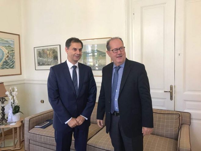 &Sigma;&upsilon;&nu;ά&nu;&tau;&eta;&sigma;&eta; &Nu;ί&kappa;&alpha; &ndash; &Theta;&epsilon;&omicron;&chi;ά&rho;&eta; &sigma;&tau;&eta;&nu; &Tau;&rho;ί&pi;&omicron;&lambda;&eta; | &Sigma;&upsilon;&gamma;&kappa;&rho;&omicron;&tau;&epsilon;ί&tau;&alpha;&iota; &sigma;&upsilon;&mu;&beta;&omicron;ύ&lambda;&iota;&omicron; &tau;&omicron;&upsilon;&rho;&iota;&sigma;&tau;&iota;&kappa;ή&sigmaf; &pi;&omicron;&lambda;&iota;&tau;&iota;&kappa;ή&sigmaf; &sigma;&tau;&eta;&nu; &Pi;&epsilon;&rho;&iota;&phi;έ&rho;&epsilon;&iota;&alpha; &Pi;&epsilon;&lambda;&omicron;&pi;&omicron;&nu;&nu;ή&sigma;&omicron;&upsilon;