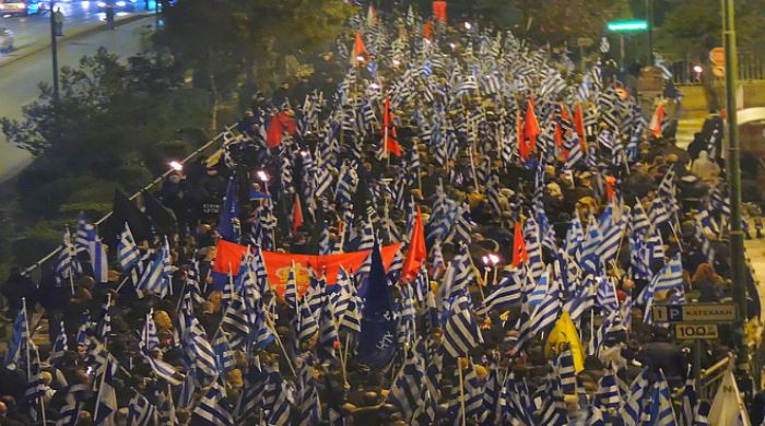 &Chi;&iota;&lambda;&iota;ά&delta;&epsilon;&sigmaf; &Epsilon;&theta;&nu;&iota;&kappa;&iota;&sigma;&tau;έ&sigmaf; &tau;ί&mu;&eta;&sigma;&alpha;&nu; &tau;&omicron;&upsilon;&sigmaf; Ή&rho;&omega;&epsilon;&sigmaf; &tau;&omega;&nu; &Iota;&mu;ί&omega;&nu; (vd)