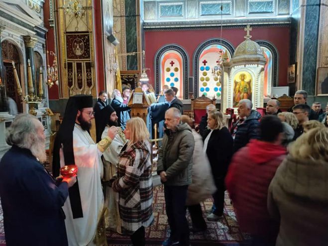 &Alpha;&gamma;&rho;&upsilon;&pi;&nu;ί&alpha; &gamma;&iota;&alpha; &tau;&omicron;&nu; Ά&gamma;&iota;&omicron; &Pi;&omicron;&rho;&phi;ύ&rho;&iota;&omicron; &sigma;&tau;&eta;&nu; &Tau;&rho;ί&pi;&omicron;&lambda;&eta; (&epsilon;&iota;&kappa;ό&nu;&epsilon;&sigmaf;)