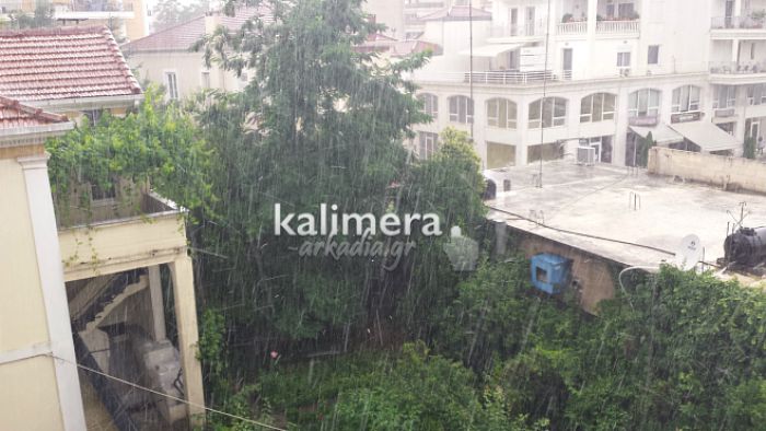 &Kappa;&alpha;&iota; &tau;&omicron; &kappa;&alpha;&lambda;&omicron;&kappa;&alpha;ί&rho;&iota; &hellip; &pi;&tau;ώ&chi;&epsilon;&upsilon;&sigma;&epsilon; &sigma;&tau;&eta;&nu; &Tau;&rho;ί&pi;&omicron;&lambda;&eta; &ndash; &Iota;&omicron;ύ&lambda;&iota;&omicron; &mu;ή&nu;&alpha; &kappa;&alpha;&iota; έ&rho;&iota;&xi;&epsilon; &chi;&alpha;&lambda;ά&zeta;&iota;! (vd)