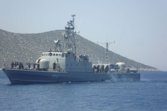 &Pi;&lambda;&omicron;ί&alpha; &tau;&eta;&sigmaf; &Delta;&iota;&omicron;ί&kappa;&eta;&sigma;&eta;&sigmaf; &Tau;&alpha;&chi;έ&omega;&nu; &Sigma;&kappa;&alpha;&phi;ώ&nu; &sigma;&tau;&alpha; &pi;&lambda;&alpha;ί&sigma;&iota;&alpha; &alpha;&sigma;&kappa;ή&sigma;&epsilon;&omega;&sigmaf; &sigma;&tau;&omicron; &Mu;&upsilon;&rho;&tau;ώ&omicron; &Pi;έ&lambda;&alpha;&gamma;&omicron;&sigmaf; &alpha;&pi;&epsilon;&upsilon;&theta;ύ&nu;&omicron;&upsilon;&nu; &chi;&alpha;&iota;&rho;&epsilon;&tau;&iota;&sigma;&mu;ό &sigma;&tau;&omicron;&nu; &Tau;&upsilon;&rho;ό (vd)