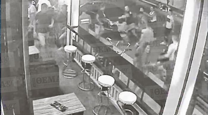 &Phi;&rho;ί&kappa;&eta;: &Tau;&omicron; 15&lambda;&epsilon;&pi;&tau;&omicron; &beta;ί&nu;&tau;&epsilon;&omicron; &tau;&eta;&sigmaf; &delta;&omicron;&lambda;&omicron;&phi;&omicron;&nu;ί&alpha;&sigmaf; &tau;&omicron;&upsilon; &Alpha;&mu;&epsilon;&rho;&iota;&kappa;&alpha;&nu;&omicron;ύ &sigma;&tau;&eta; &Zeta;ά&kappa;&upsilon;&nu;&theta;&omicron; (vd)