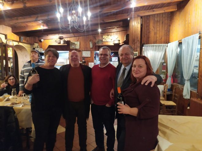 &Alpha;&rho;&kappa;&alpha;&delta;&iota;&kappa;ό&sigmaf; Ό&mu;&iota;&lambda;&omicron;&sigmaf; &Alpha;&gamma;&omega;&nu;&iota;&sigma;&tau;&iota;&kappa;&omicron;ύ &Mu;&pi;&rho;&iota;&tau;&zeta; | &Kappa;&omicron;&pi;ή &pi;ί&tau;&alpha;&sigmaf; &mu;&epsilon; &tau;&omicron;&nu; &Mu;&alpha;&nu;ώ&lambda;&eta; &Kappa;&omicron;&tau;&tau;ά&kappa;&eta; &sigma;&tau;&eta;&nu; &Tau;&rho;ί&pi;&omicron;&lambda;&eta; (&epsilon;&iota;&kappa;ό&nu;&epsilon;&sigmaf;)