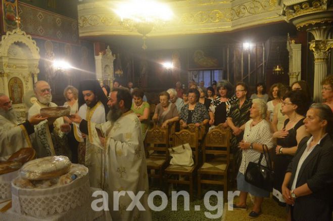 &Omicron; &epsilon;&sigma;&pi;&epsilon;&rho;&iota;&nu;ό&sigmaf; &tau;&eta;&sigmaf; &Pi;&alpha;&nu;&alpha;&gamma;ί&alpha;&sigmaf; &tau;&eta;&sigmaf; &Gamma;&epsilon;&rho;ό&nu;&tau;&iota;&sigma;&sigma;&alpha;&sigmaf; &sigma;&tau;&eta;&nu; &Tau;&rho;ί&pi;&omicron;&lambda;&eta; (&epsilon;&iota;&kappa;ό&nu;&epsilon;&sigmaf;)