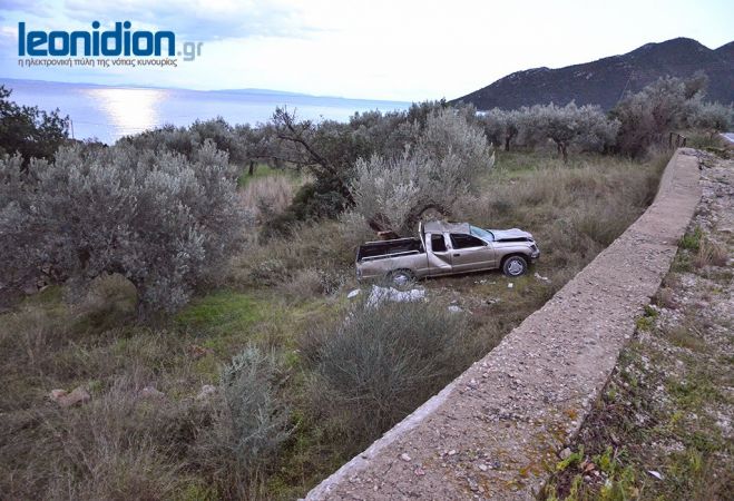 Αυτοκίνητο έπεσε σε χαντάκι στο Ζαρίτσι! (εικόνες)