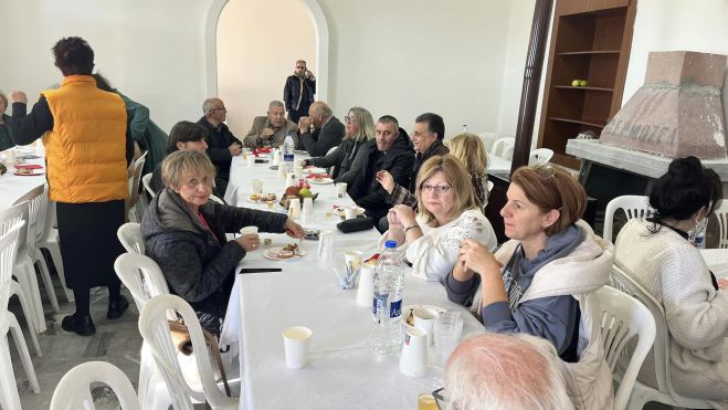 &Kappa;&epsilon;&rho;ά&sigma;&mu;&alpha;&tau;&alpha; &alpha;&pi;ό &mu;ή&lambda;&omicron; &sigma;&tau;&omicron; &chi;&omega;&rho;&iota;ό &Sigma;&tau;&rho;ί&gamma;&kappa;&omicron;&upsilon; &Tau;&epsilon;&gamma;έ&alpha;&sigmaf; (&epsilon;&iota;&kappa;ό&nu;&epsilon;&sigmaf; - &beta;ί&nu;&tau;&epsilon;&omicron;)