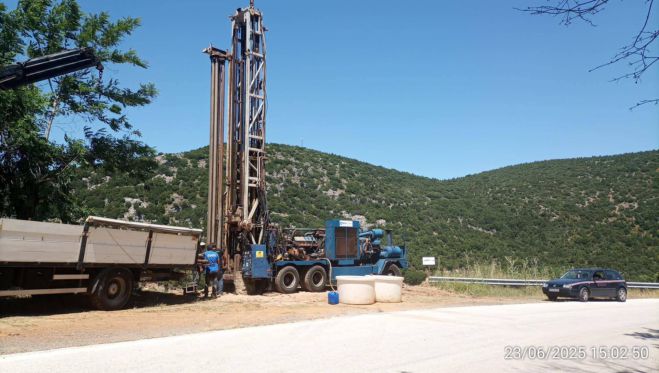 Ξεκίνησαν εργασίες για νέα γεώτρηση στον Άγιο Πέτρο Κυνουρίας