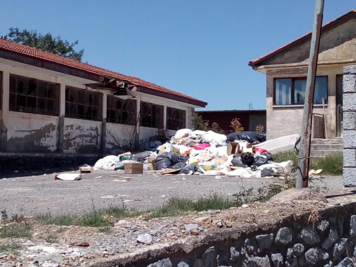 Νέα καταγγελία αναγνώστη για τα σκουπίδια στις κατασκηνώσεις της Βυτίνας (εικόνες)