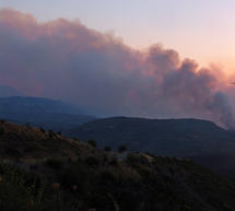 Εικόνες από τη μεγάλη φωτιά στα χωριά της Φαλαισίας – Ολονύχτια μάχη με τις φλόγες