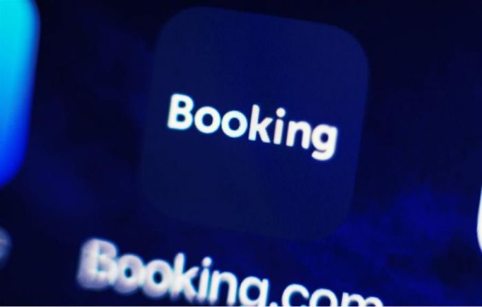 Η Booking.com θα απολύσει το ένα τέταρτο του προσωπικού της
