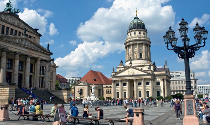 &Epsilon;&kappa;&delta;&rho;&omicron;&mu;ή &sigma;&tau;&omicron; &Beta;&epsilon;&rho;&omicron;&lambda;ί&nu;&omicron; &epsilon;&tau;&omicron;&iota;&mu;ά&zeta;&epsilon;&iota; &tau;&omicron; 1&omicron; &Lambda;ύ&kappa;&epsilon;&iota;&omicron; &Tau;&rho;ί&pi;&omicron;&lambda;&eta;&sigmaf;!