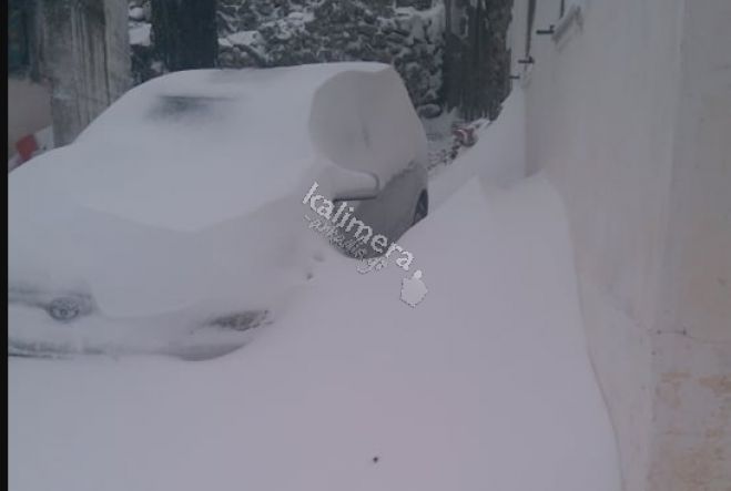 Κλειστός ο δρόμος &quot;Γαρέα -Μαυρίκι&quot; | &quot;Χρειαζόμαστε αλάτι, επικρατεί παγετός&quot; λέει ο Πρόεδρος του Μαυρικίου