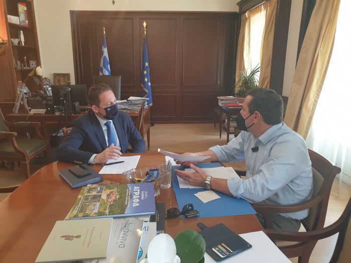 &Tau;&alpha; &theta;έ&mu;&alpha;&tau;&alpha; &pi;&omicron;&upsilon; &sigma;&upsilon;&zeta;ή&tau;&eta;&sigma;&alpha;&nu; &Pi;έ&tau;&sigma;&alpha;&sigmaf; &kappa;&alpha;&iota; &Kappa;&alpha;&mu;&pi;ύ&lambda;&eta;&sigmaf; &sigma;&tau;&eta;&nu; &Alpha;&theta;ή&nu;&alpha;