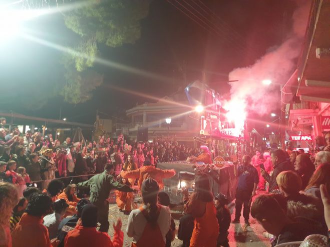 &nbsp;&Epsilon;&upsilon;&phi;ά&nu;&tau;&alpha;&sigma;&tau;&alpha; ά&rho;&mu;&alpha;&tau;&alpha;, &pi;&omicron;&lambda;ύ&chi;&rho;&omega;&mu;&epsilon;&sigmaf; &sigma;&tau;&omicron;&lambda;έ&sigmaf;, &pi;&omicron;&lambda;&iota;&tau;&iota;&kappa;ή &sigma;ά&tau;&iota;&rho;&alpha; &sigma;&tau;&iota;&sigmaf; &kappa;&alpha;&rho;&nu;&alpha;&beta;&alpha;&lambda;&iota;&kappa;έ&sigmaf; &epsilon;&kappa;&delta;&eta;&lambda;ώ&sigma;&epsilon;&iota;&sigmaf; &tau;&eta;&sigmaf; &Beta;ό&rho;&epsilon;&iota;&alpha;&sigmaf; &Kappa;&upsilon;&nu;&omicron;&upsilon;&rho;ί&alpha;&sigmaf; (&epsilon;&iota;&kappa;ό&nu;&epsilon;&sigmaf;)