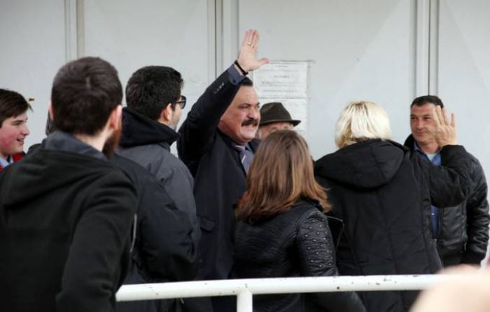 Βγήκε από τη φυλακή και ο Παππάς της Χρυσής Αυγής (vd)