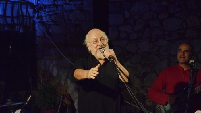 &Delta;&iota;&omicron;&nu;ύ&sigma;&eta;&sigmaf; &Sigma;&alpha;&beta;&beta;ό&pi;&omicron;&upsilon;&lambda;&omicron;&sigmaf;: "&Omicron; &Pi;&omicron;&lambda;ά&kappa;&eta;&sigmaf; &mu;&omicron;ύ &theta;&upsilon;&mu;ί&zeta;&epsilon;&iota; &alpha;&rho;&kappa;&omicron;&upsilon;&delta;&iota;ά&rho;&eta;"! (vd)