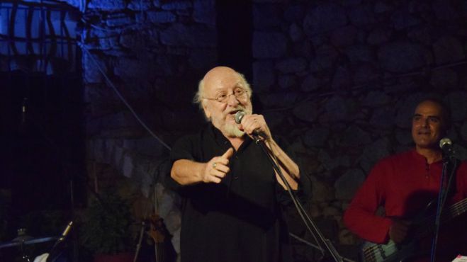 &Delta;&iota;&omicron;&nu;ύ&sigma;&eta;&sigmaf; &Sigma;&alpha;&beta;&beta;ό&pi;&omicron;&upsilon;&lambda;&omicron;&sigmaf;: "&Omicron; &Pi;&omicron;&lambda;ά&kappa;&eta;&sigmaf; &mu;&omicron;ύ &theta;&upsilon;&mu;ί&zeta;&epsilon;&iota; &alpha;&rho;&kappa;&omicron;&upsilon;&delta;&iota;ά&rho;&eta;"! (vd)