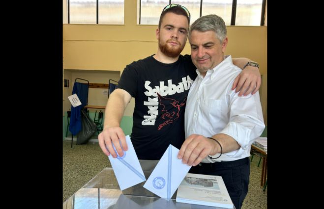 &Mu;&alpha;&zeta;ί &mu;&epsilon; &tau;&omicron;&nu; &gamma;&iota;&omicron; &tau;&omicron;&upsilon; &psi;ή&phi;&iota;&sigma;&epsilon; &omicron; &Omicron;&delta;&upsilon;&sigma;&sigma;έ&alpha;&sigmaf; &Kappa;&omega;&nu;&sigma;&tau;&alpha;&nu;&tau;&iota;&nu;ό&pi;&omicron;&upsilon;&lambda;&omicron;&sigmaf;