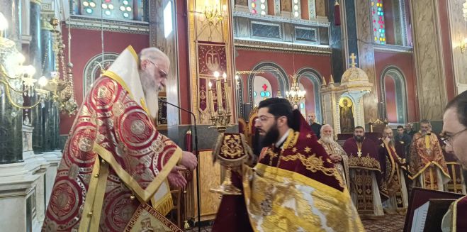 Ο Μητροπολίτης Επιφάνιος προχείρησε τον π. Στέφανο Καππέ με την διακονία και την ευθύνη της Πνευματικής Πατρότητος (Εξομολόγο)