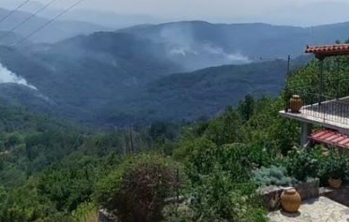 &Phi;&omega;&tau;&iota;έ&sigmaf; | &Alpha;&nu;&alpha;&zeta;&omega;&pi;&upsilon;&rho;ώ&sigma;&epsilon;&iota;&sigmaf; &kappa;&alpha;&iota; &sigma;&tau;&omicron; &pi;ύ&rho;&iota;&nu;&omicron; &mu;έ&tau;&omega;&pi;&omicron; &tau;&eta;&sigmaf; &Mu;&epsilon;&gamma;&alpha;&lambda;ό&pi;&omicron;&lambda;&eta;&sigmaf;